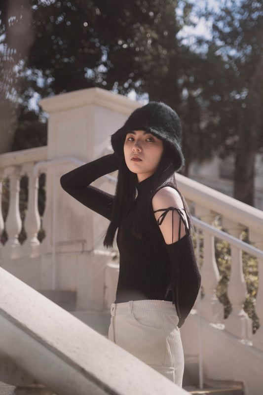 [ 必入手! 綁帶蝴蝶結針織 top ] Bow On Hand Top - Black