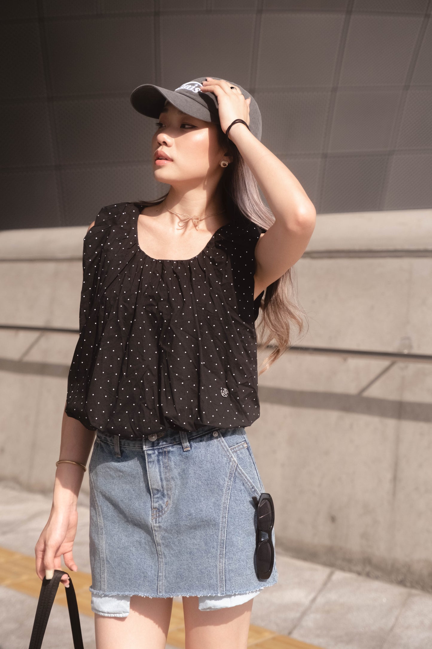 [ 韓國連線 🇰🇷 清涼感~ 波點泡泡 top ] Dot Dot Bubble Top - Black