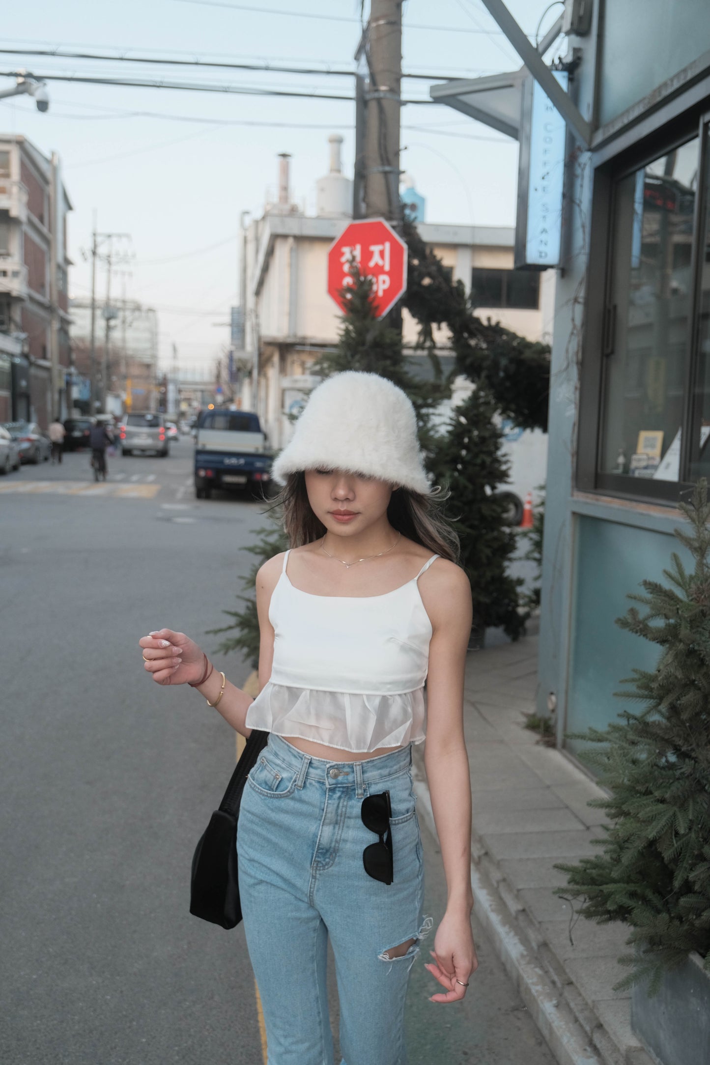 [ 韓國連線 🇰🇷 夏日必備飄飄吊帶~ ] Silky Ruffle Cami Mini Top