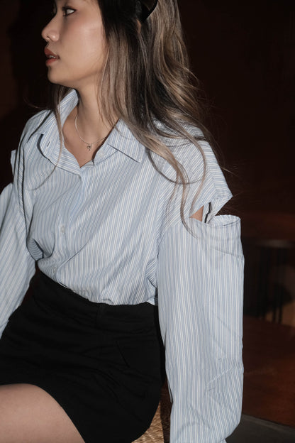 [ 韓國連線 🇰🇷 膊頭開窿Oversize Shirt! ] Cut out shoulder shirt stripes