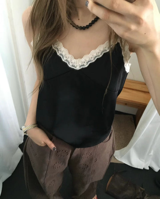 [ 🆕 soft girl era ᪥𓍼᪥𓍼᪥𓍼 質感繡花 lace 背心 ] Embroidered Lace Sheer Cami - 2 colours